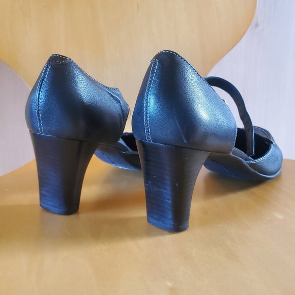 Hush Puppies Black Size 9.5M with 2.5inch  Heel - Picture 7 of 9